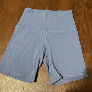 Lululemon women biker shorts (6 length)